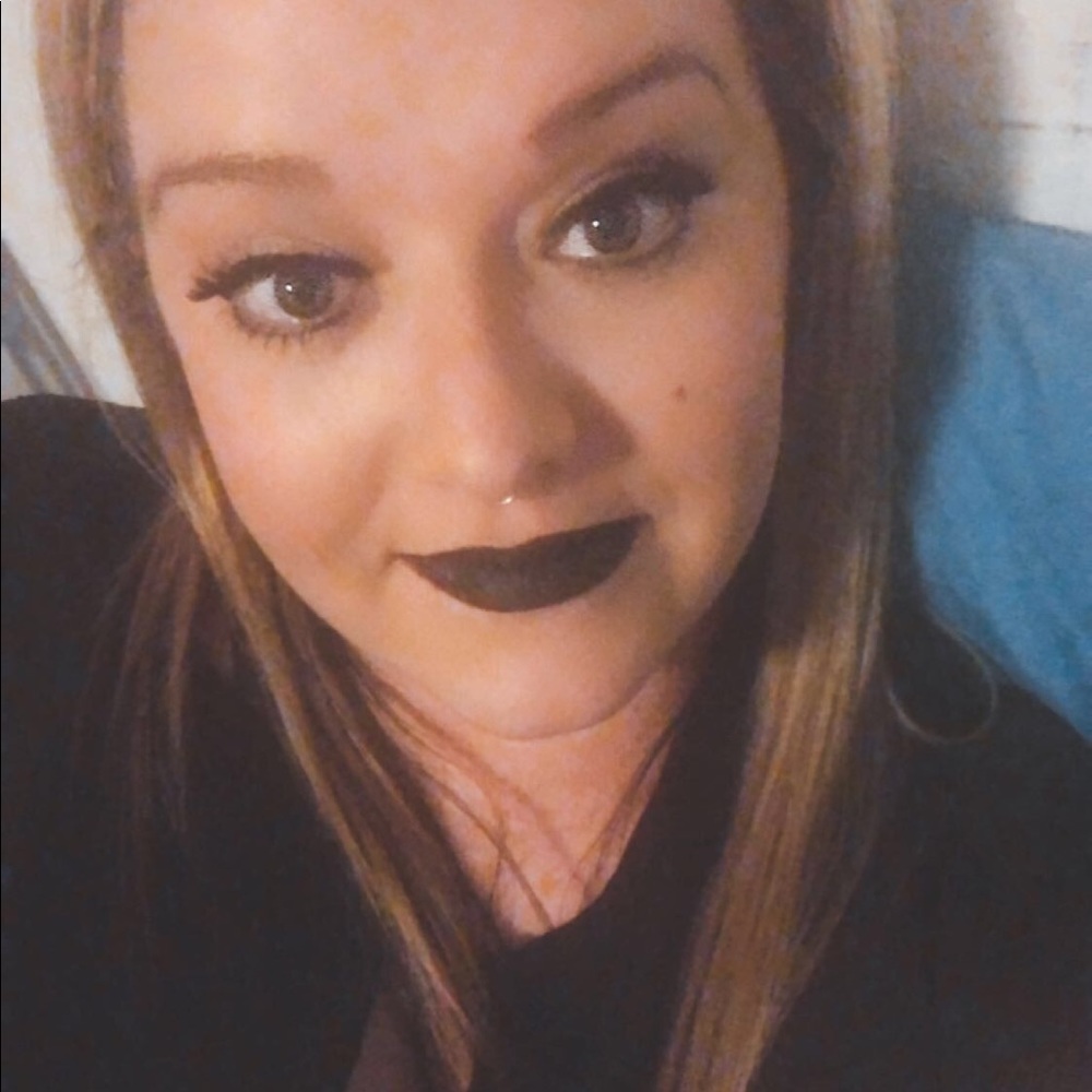 Meet your Posher, Samantha